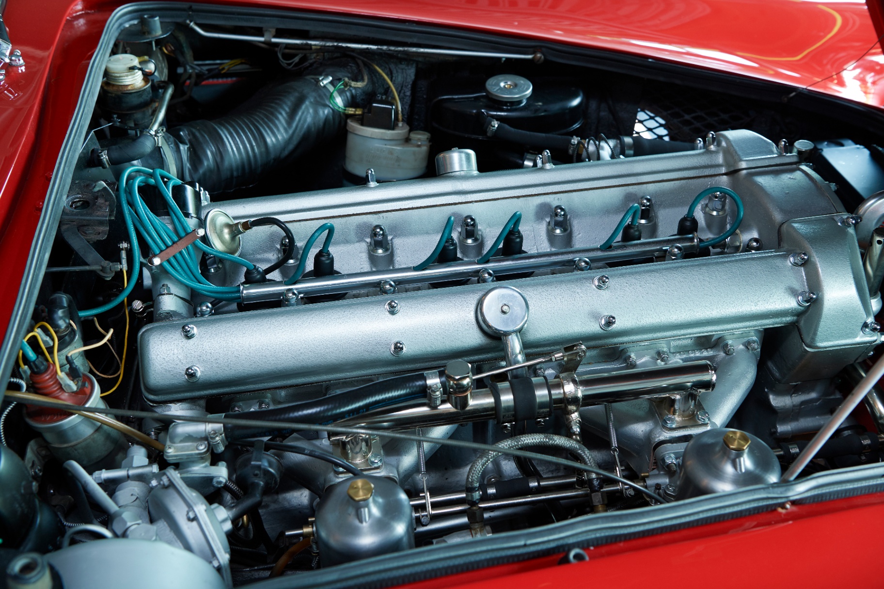 Aston Martin DB4 Convertible — 6