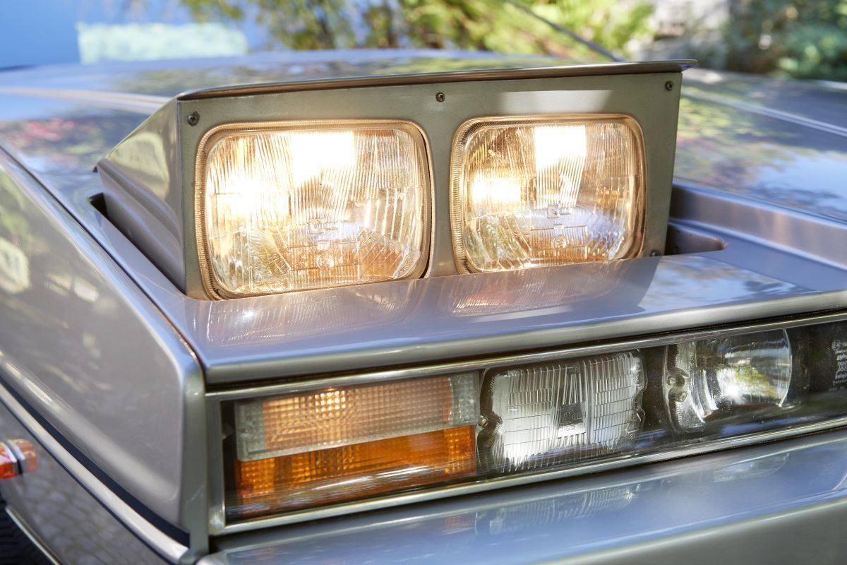 Lagonda Saloon Series 2 — 3
