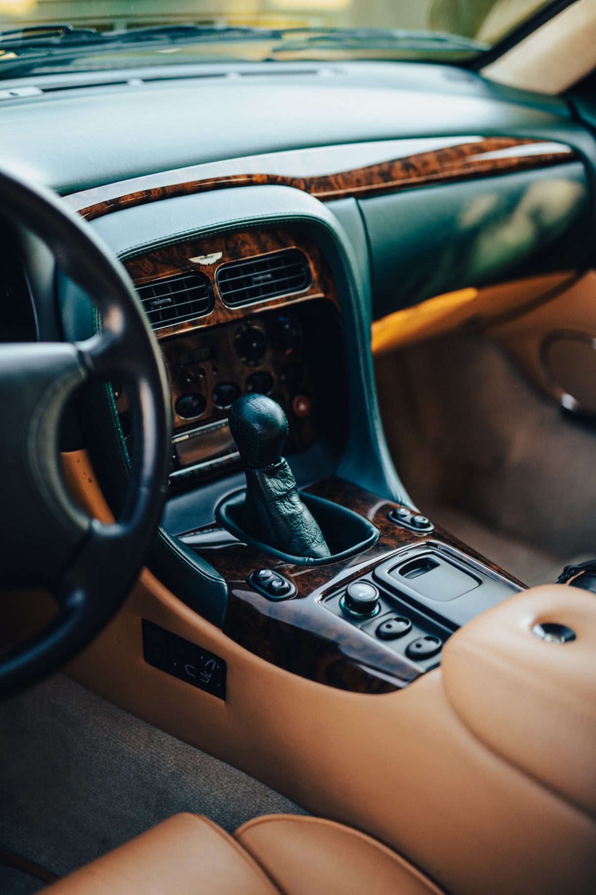 Aston Martin DB7 — 4
