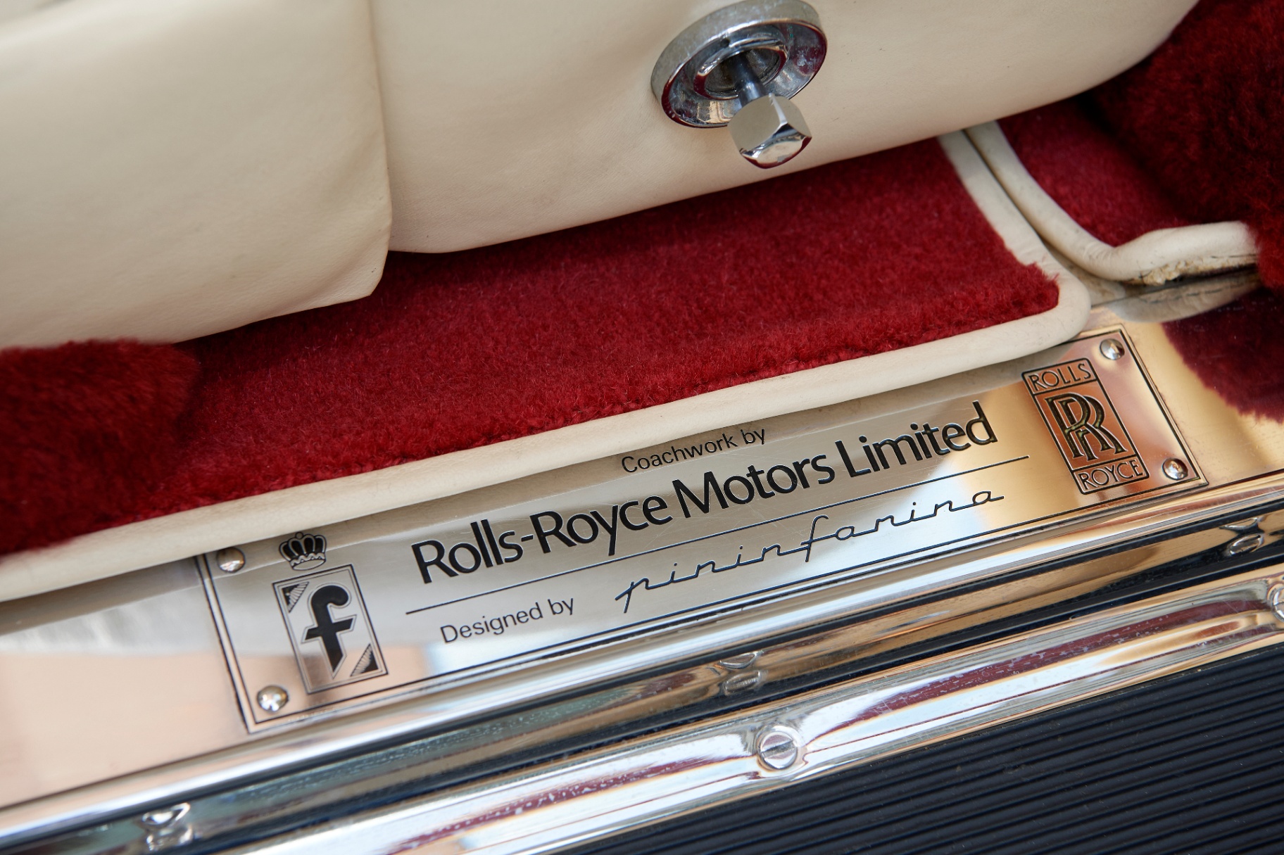 Rolls Royce Camargue — 5